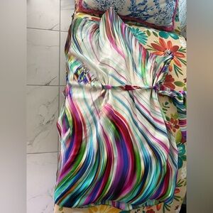 Tahari silk colorful dress with stylish sash. Butterfly sleeve and hidden zipper